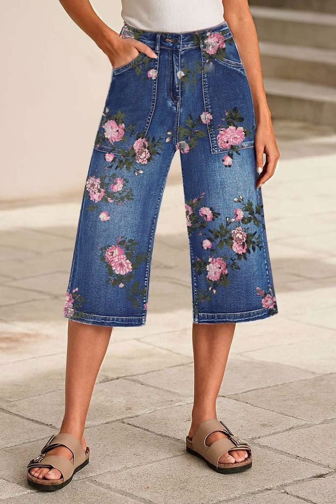 Allover Floral Print Patch Pocket High Rise Straight Leg Capri Jeans