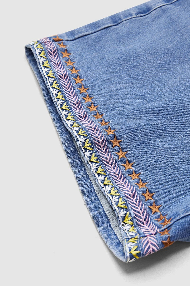 Wash Embroidery Mid Waist Denim Shorts